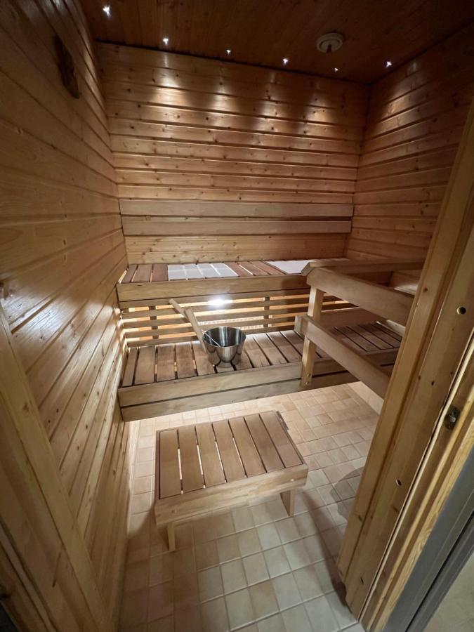 Cozy Centre